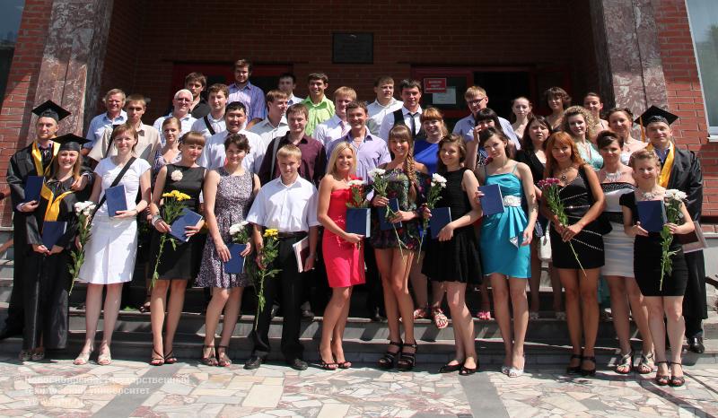 05.07.11 Вручение дипломов в НГТУ (АВТФ), фотография: В. Невидимов