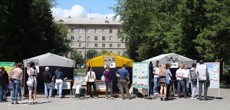 11.07.11 В НГТУ продолжается приемная кампания , фотография: В. Невидимов