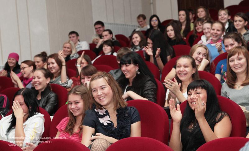 12.10.11 Посвящение в первокурсники факультета гуманитарного образования НГТУ , фотография: В. Кравченко