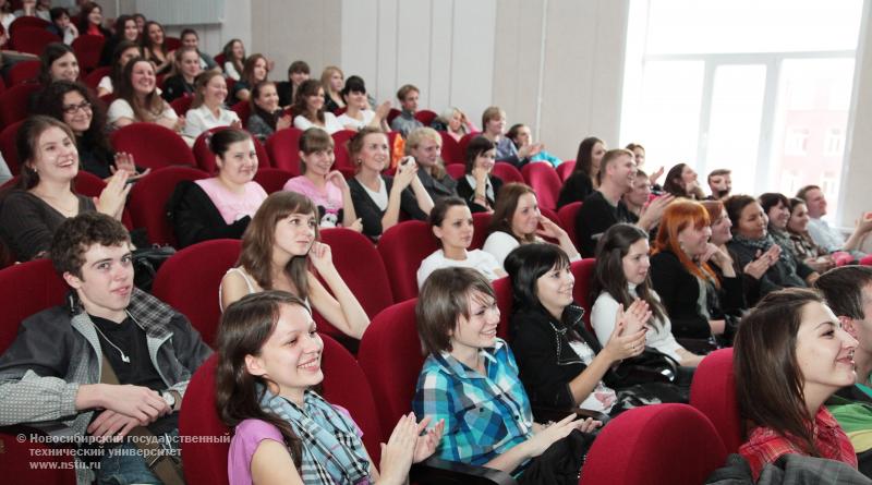 12.10.11 Посвящение в первокурсники факультета гуманитарного образования НГТУ , фотография: В. Кравченко