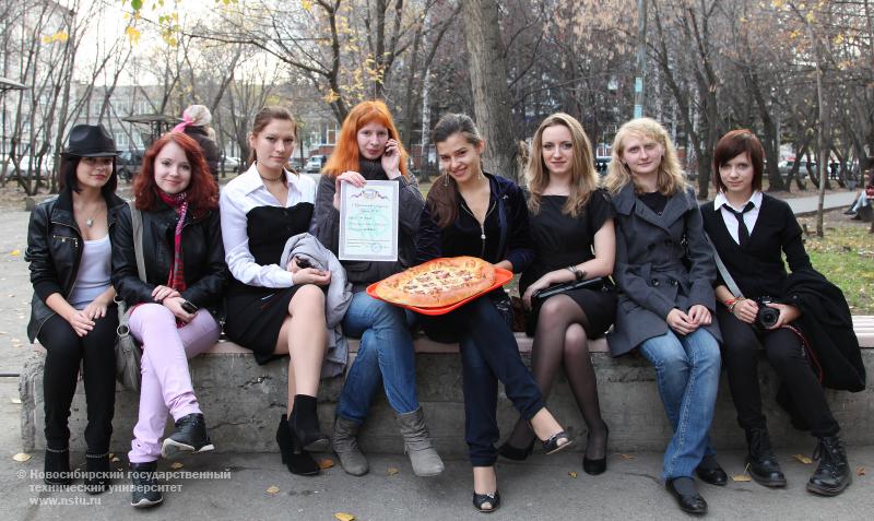12.10.11 Посвящение в первокурсники факультета гуманитарного образования НГТУ , фотография: В. Кравченко