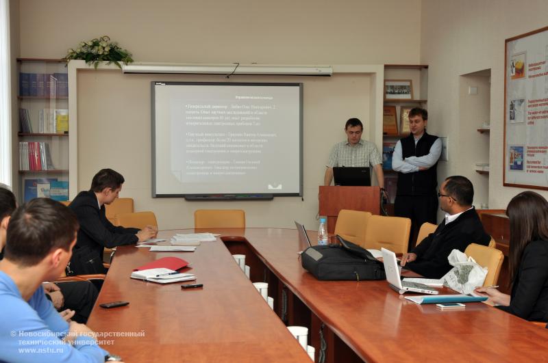10.11.11 Инновационные проекты НГТУ представлены экспертам Международного банка реконструкции и развития , фотография: В. Кравченко