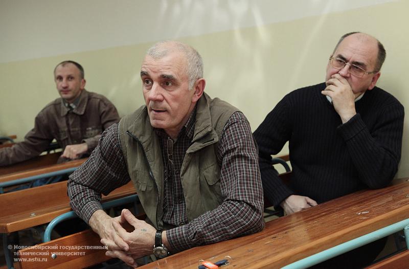 10.11.11 Впервые студенты НГТУ получили свидетельства пилотов-любителей , фотография: В. Невидимов