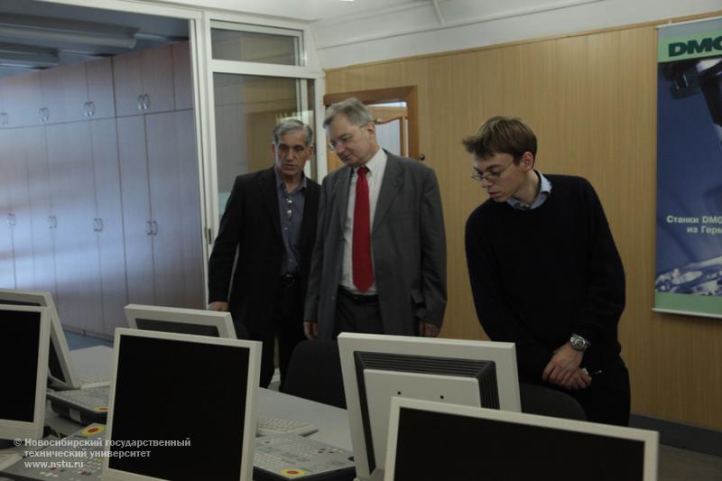 14.11.11 НГТУ посетил новый генеральный консул Генерального консульства Федеративной Республики Германия в Новосибирске , фотография: В. Невидимов