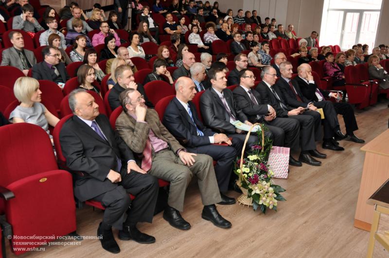 02.12.11 Факультет бизнеса НГТУ отметил 20-летний юбилей , фотография: В. Кравченко