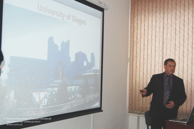 07.12.11 НГТУ посетил профессор университета Зиген (Германия) , фотография: О. Сеньшина
