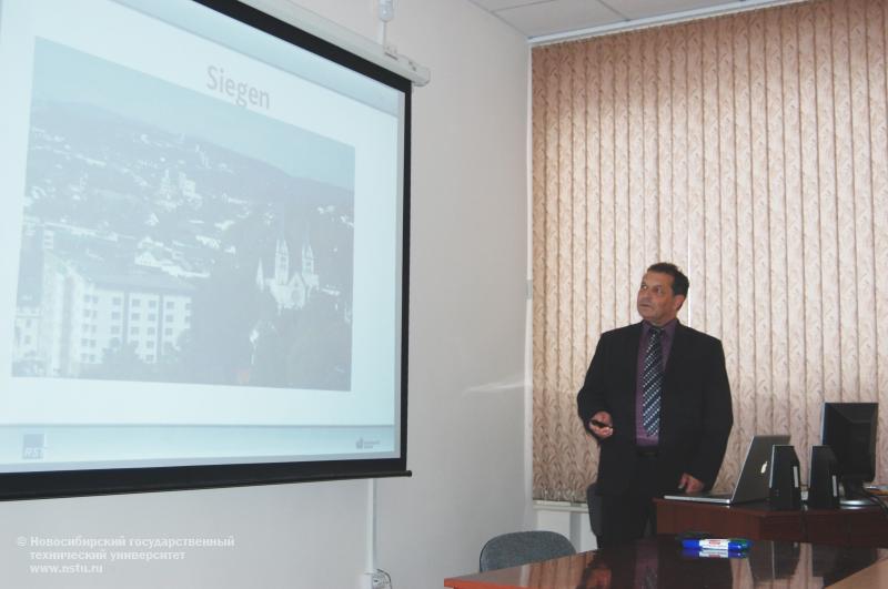 07.12.11 НГТУ посетил профессор университета Зиген (Германия) , фотография: О. Сеньшина