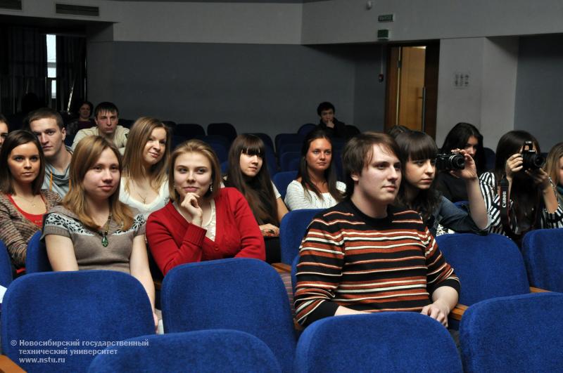 08.12.11 8 декабря в НГТУ состоится День западной культуры , фотография: В. Кравченко