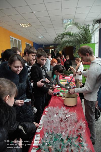 22.12.11 В НГТУ состоялась «Рождественская ярмарка» , фотография: В. Невидимов
