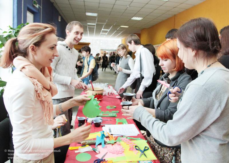 22.12.11     В НГТУ состоялась «Рождественская ярмарка» , фотография: В. Невидимов