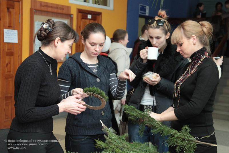 22.12.11 В НГТУ состоялась «Рождественская ярмарка» , фотография: В. Невидимов