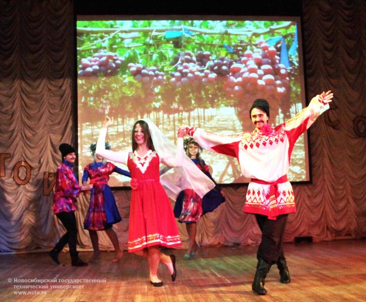 21.12.11 21 декабря в НГТУ состоится театрализованное представление стран СНГ