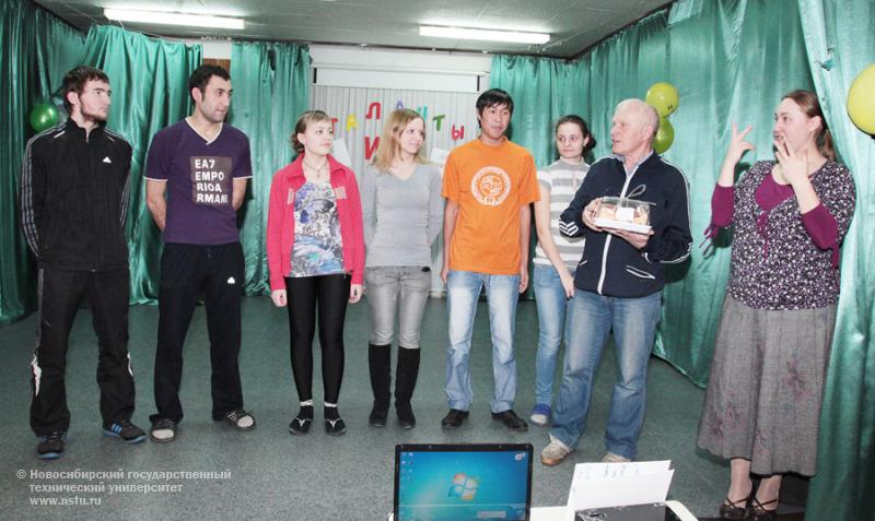 07.12.11 В Институте социальной реабилитации НГТУ проходит Декада инвалидов , фотография: В. Невидимов