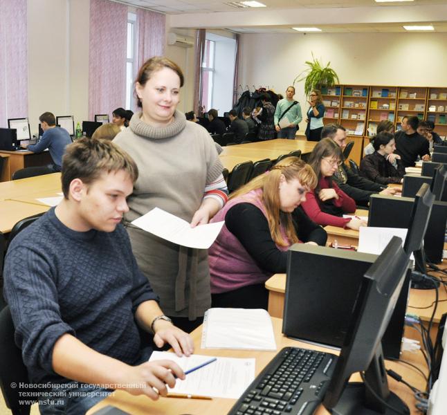 29.11.11 Магистранты и преподаватели НГТУ прошли курсы повышения квалификации по развитию компетенций в сфере инновационного предпринимательства , фотография: В. Невидимов