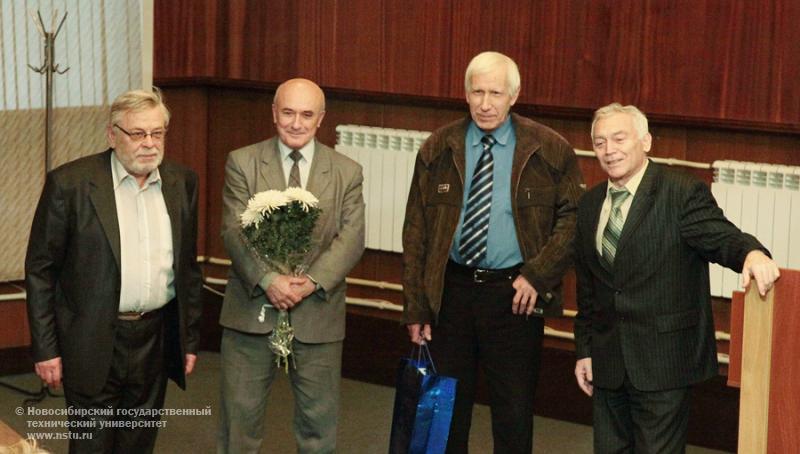 27.12.11 27 декабря отметит юбилей кафедра прикладной и теоретической физики ФТФ НГТУ, фотография: В. Невидимов