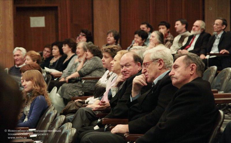27.12.11 27 декабря отметит юбилей кафедра прикладной и теоретической физики ФТФ НГТУ, фотография: В. Невидимов