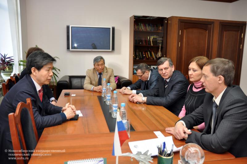 08.02.12 Визит делегации университета Ённам в НГТУ , фотография: В. Кравченко