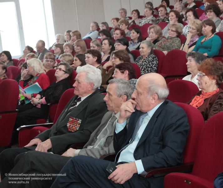 07.03.12      Концерт, посвященный Международному женскому дню , фотография: В. Невидимов