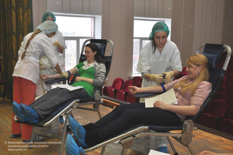 20.03.12 «Наш дар во имя жизни» – Донорская акция в НГТУ , фотография: В. Кравченко