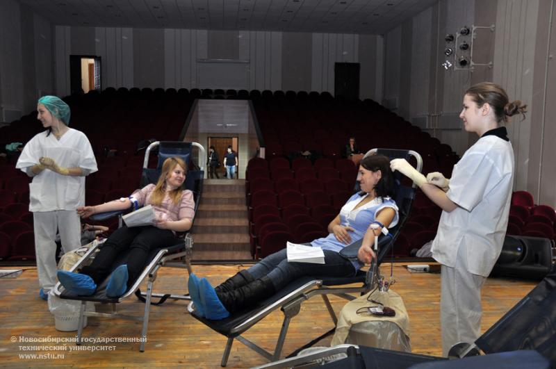 20.03.12 «Наш дар во имя жизни» – Донорская акция в НГТУ , фотография: В. Кравченко