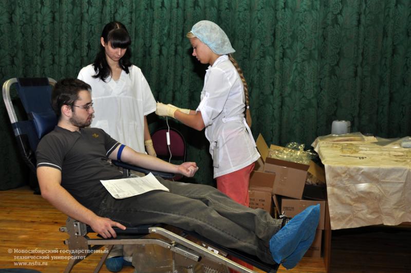 20.03.12     «Наш дар во имя жизни» – Донорская акция в НГТУ , фотография: В. Кравченко