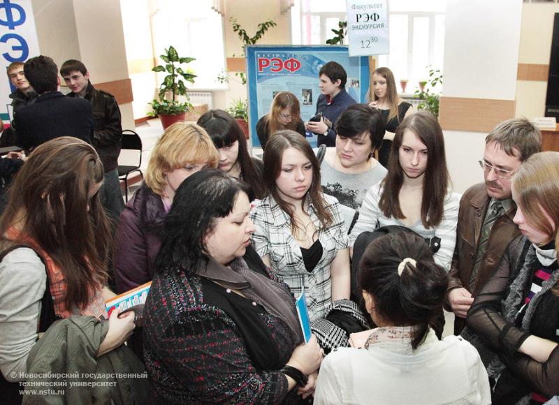 01.04.12 День открытых дверей в НГТУ , фотография: В. Невидимов