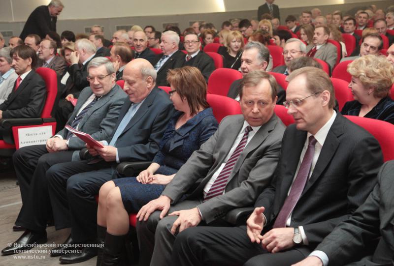 04.04.12 4 апреля состоялось Годичное собрание общественности высшей школы Новосибирской области , фотография: В. Невидимов