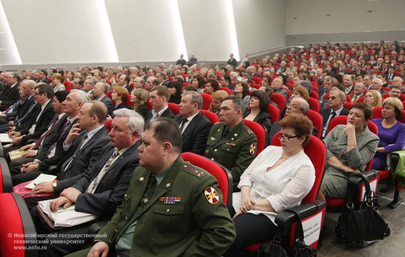 04.04.12 4 апреля состоялось Годичное собрание общественности высшей школы Новосибирской области , фотография: В. Невидимов