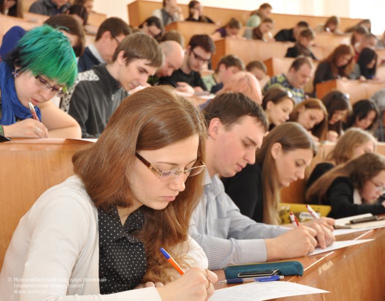 21.04.12 Акция «Тотальный диктант» в НГТУ , фотография: В. Кравченко