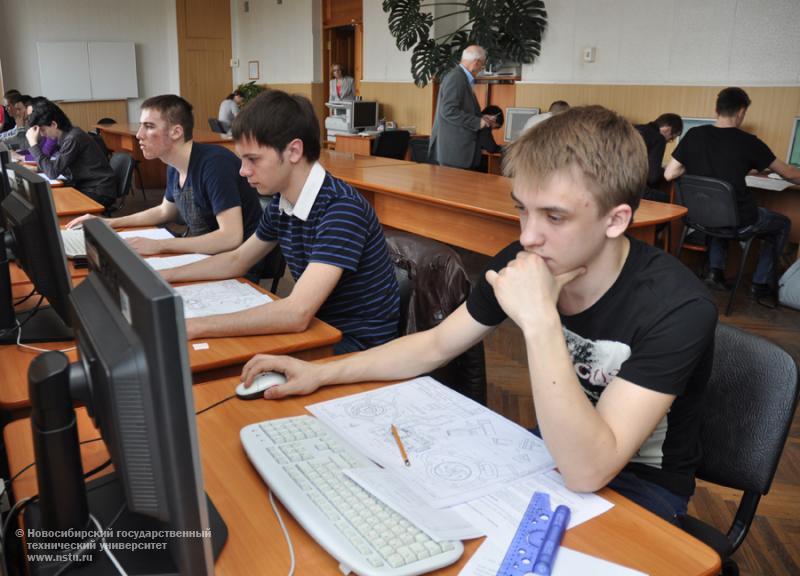 18.04.12 18-20 апреля в НГТУ пройдет III тур Всероссийской студенческой олимпиады по инженерной графике и графическим информационным технологиям, фотография: В. Кравченко