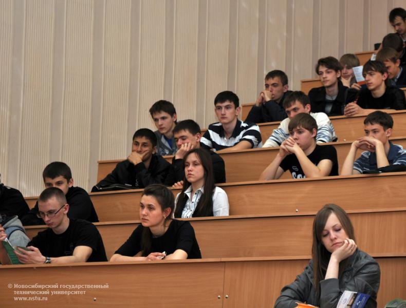 13.04.12 13 апреля в НГТУ состоится День открытых дверей на АВТФ, фотография: В. Кравченко