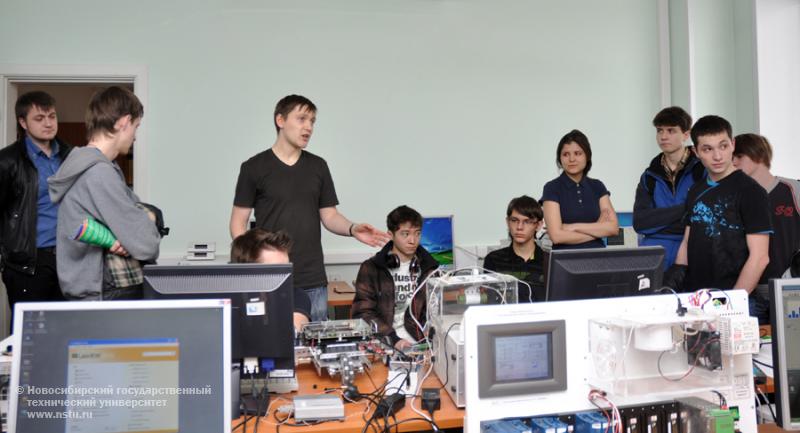 13.04.12 13 апреля в НГТУ состоится День открытых дверей на АВТФ, фотография: В. Кравченко