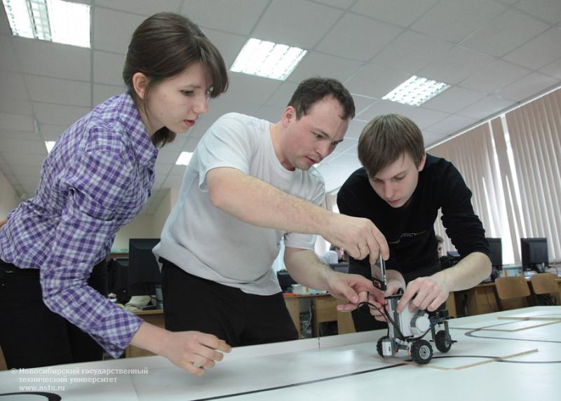 21.04.12 В НГТУ пройдет открытая городская студенческая олимпиада по робототехнике , фотография: В. Невидимов
