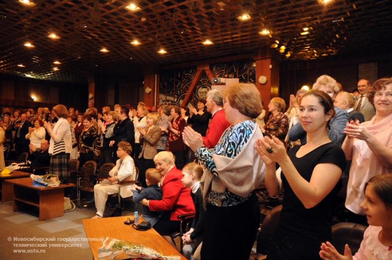 Юбилейный выпускной на Народном факультете , фотография: В. Кравченко