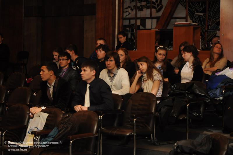 24.04.12     24 апреля в НГТУ пройдет 17-я учебно-практическая конференция Школы развития НГТУ , фотография: В. Кравченко