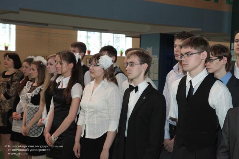 25.05.12 «Последний звонок» в Инженерном лицее НГТУ , фотография: В. Невидимов