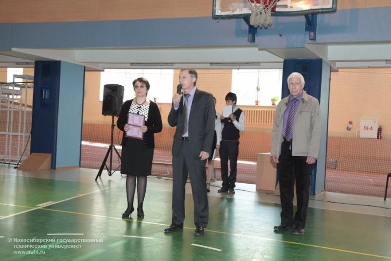 25.05.12 «Последний звонок» в Инженерном лицее НГТУ , фотография: В. Невидимов