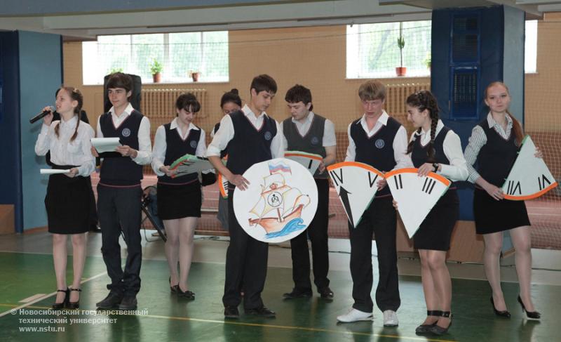 25.05.12 «Последний звонок» в Инженерном лицее НГТУ , фотография: В. Невидимов