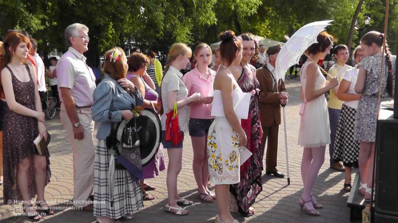 06.06.12     6 июня в Первомайском сквере Новосибирска состоится празднование Дня русского языка , фотография: М. Вдовик