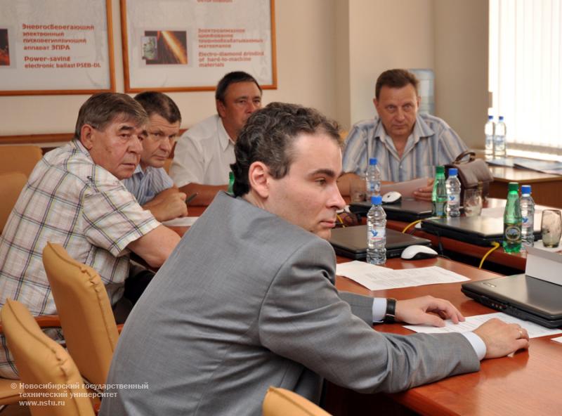 04.07.12 4 июля в НГТУ состоится встреча с представителями компании Philips , фотография: В. Кравченко