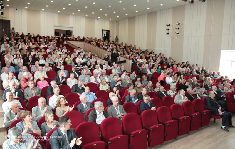 Производственное совещание преподавателей и сотрудников НГТУ , фотография: В. Невидимов