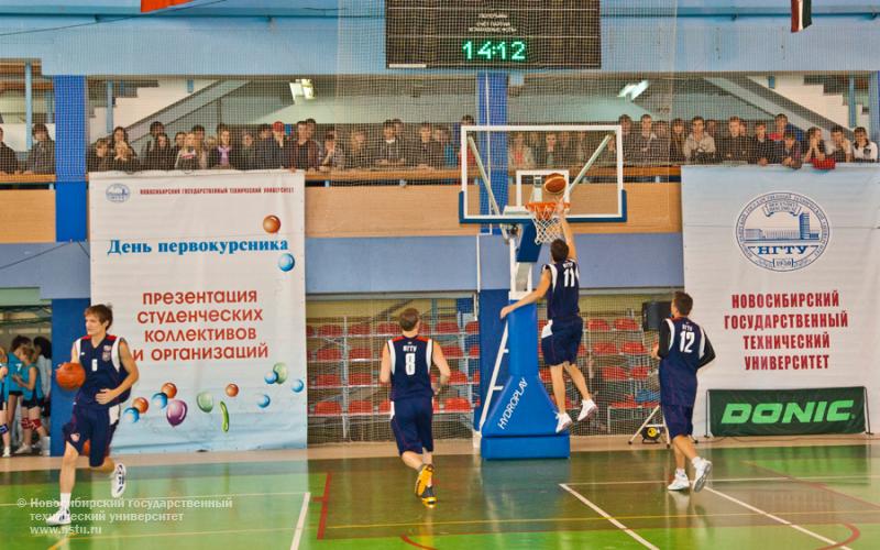 03.10.12 День первокурсника НГТУ , фотография: В. Невидимов