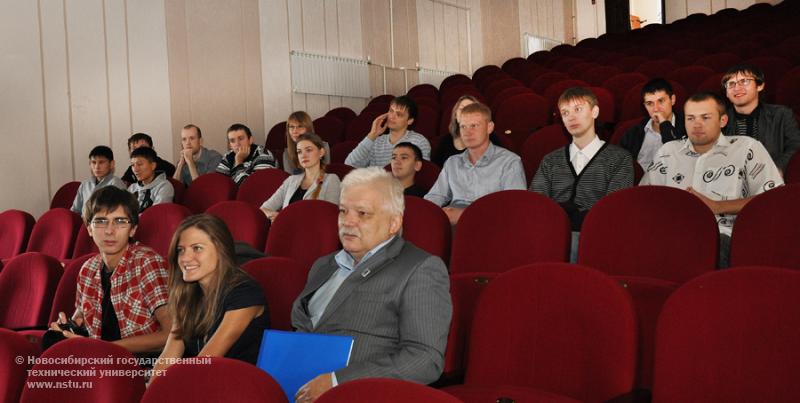 01.10.12 Вручение именной стипендии на факультете радиотехники и электроники НГТУ , фотография: В. Невидимов