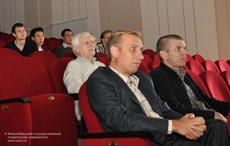 01.10.12 Вручение именной стипендии на факультете радиотехники и электроники НГТУ , фотография: В. Невидимов