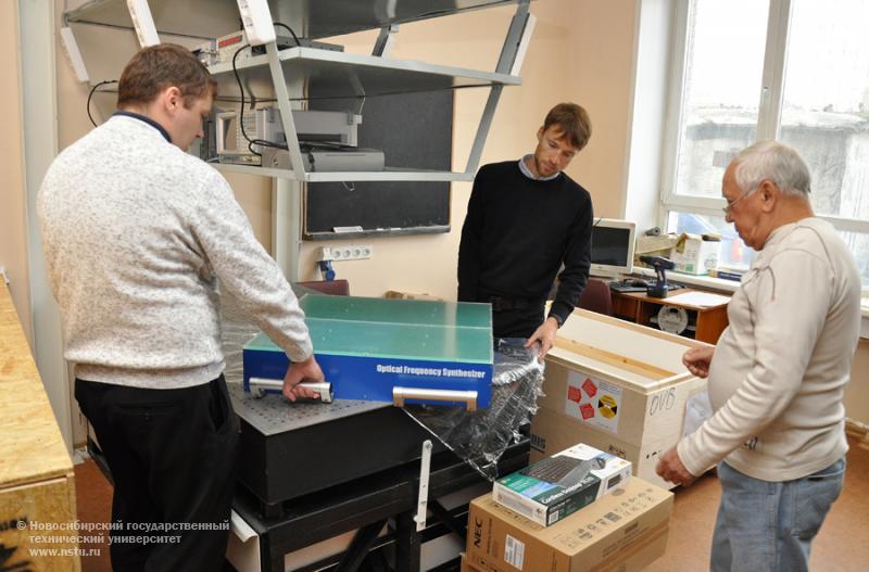 10.10.12 В НГТУ установлено уникальное оборудование компании Menlo Systems , фотография: В. Невидимов