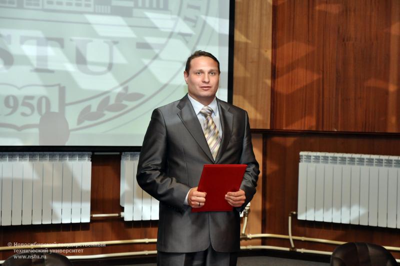 19.10.12 Начало занятий на Народном факультете НГТУ , фотография: В. Кравченко