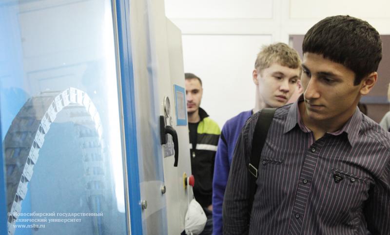 11.11.12 День открытых дверей НГТУ , фотография: В. Невидимов