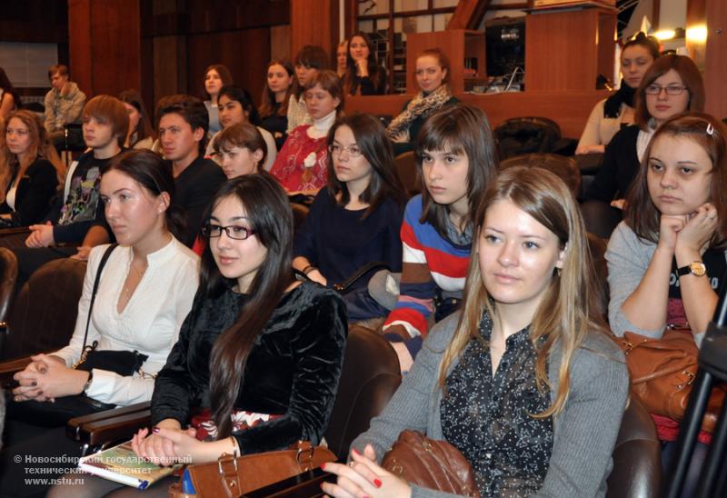 22.11.12     22 ноября в НГТУ пройдет студенческая научно-практическая конференция на иностранных языках , фотография: В. Кравченко