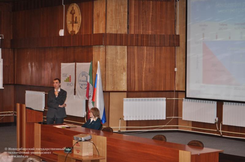 15.04.13 НГТУ организует секции «Транспорт» и «Новые материалы и технологии» в рамках конференции «Студент и научно-технический прогресс» , фотография: В. Кравченко
