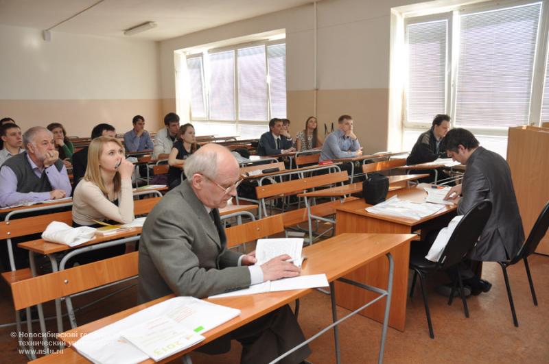 15.04.13 НГТУ организует секции «Транспорт» и «Новые материалы и технологии» в рамках конференции «Студент и научно-технический прогресс» , фотография: В. Кравченко